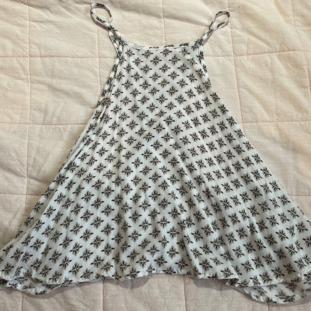 Hollister Tank